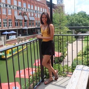 Meet your Posher, Sara